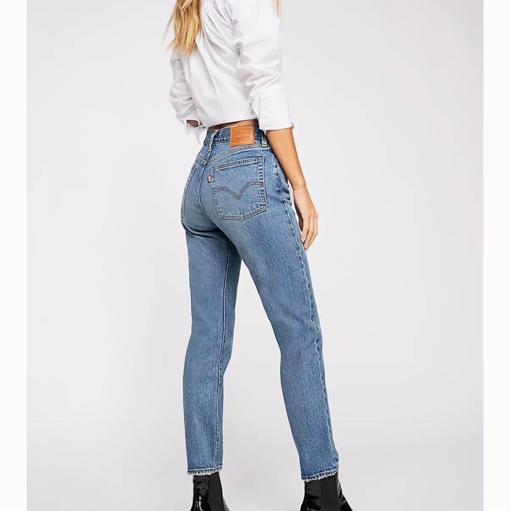 Levi’s 27 Wedgie mom jeans